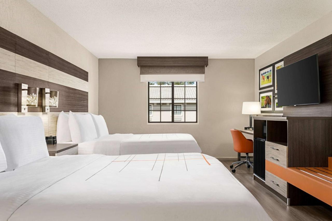 La Quinta Inn Lexington-Horse Park Dış mekan fotoğraf