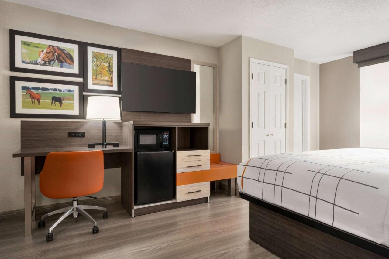 La Quinta Inn Lexington-Horse Park Dış mekan fotoğraf
